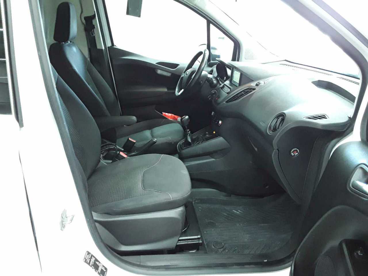 Ford Transit Courier S&S Trend 8