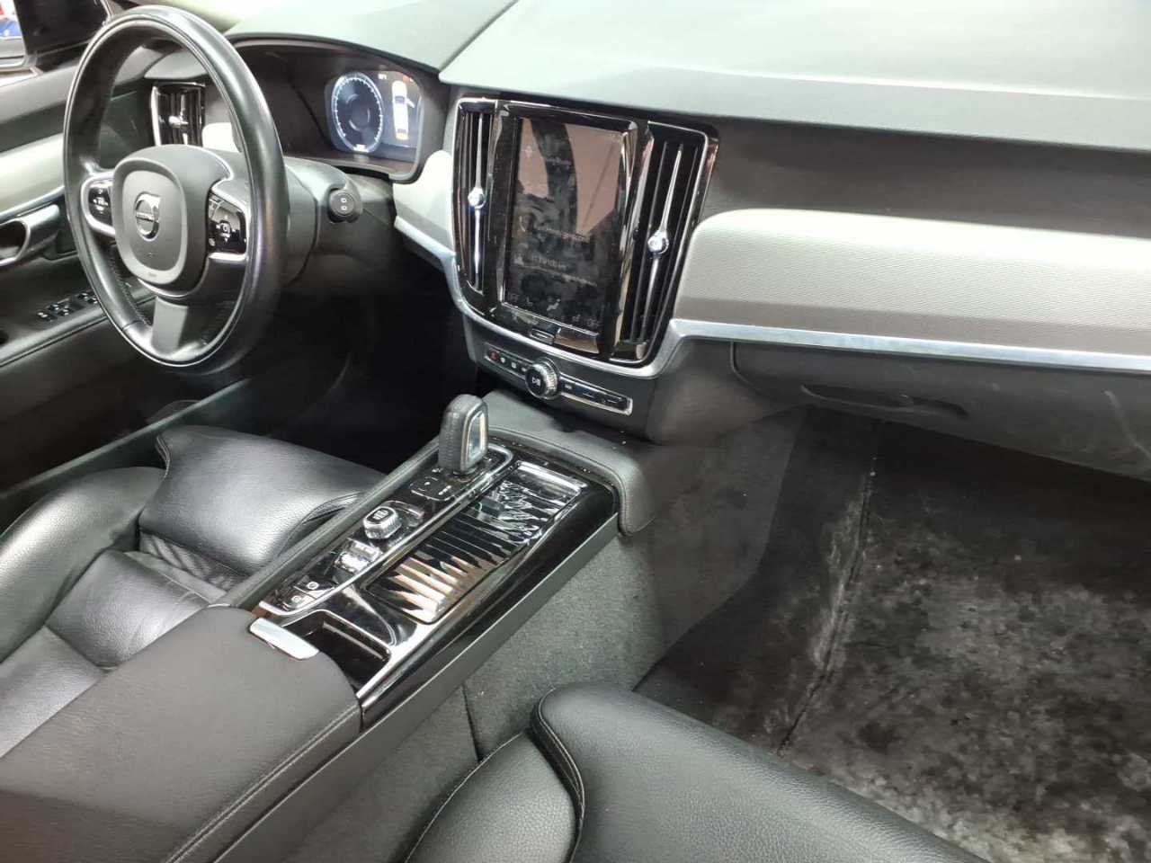 Volvo V90 T6 Recharge AWD Geartronic RDesign Expression 9