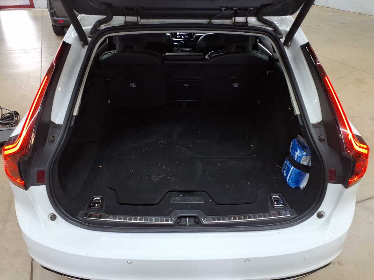 Volvo V90 T6 Recharge AWD Geartronic RDesign Expression 15
