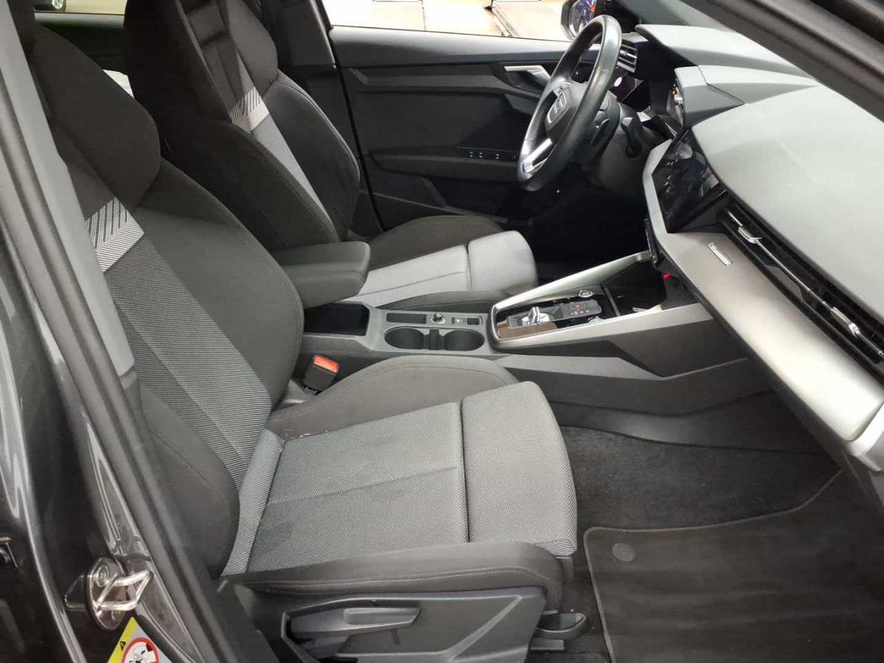 Audi A3 45 TFSIe Sportback S tronic S line 8