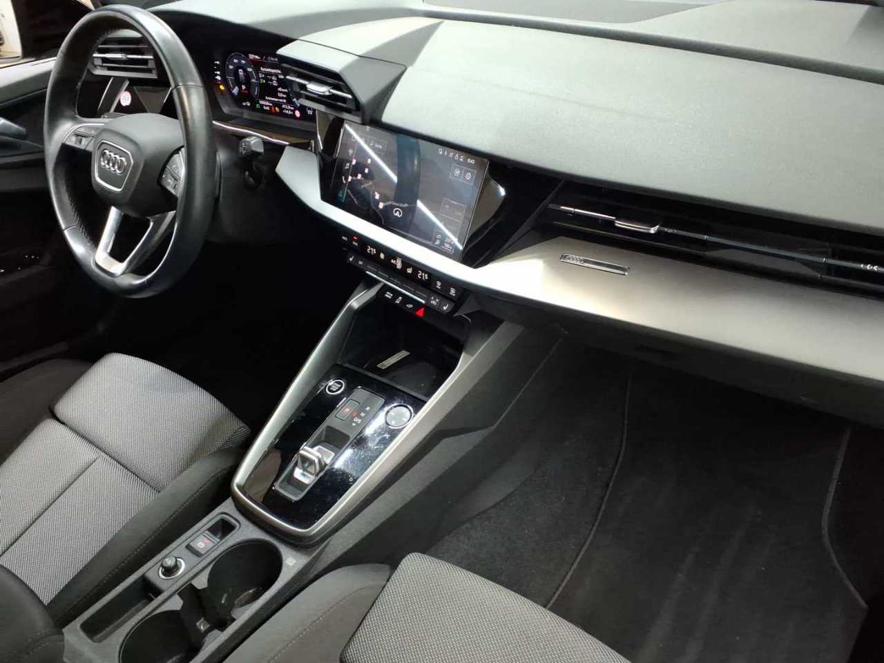 Audi A3 45 TFSIe Sportback S tronic S line 9