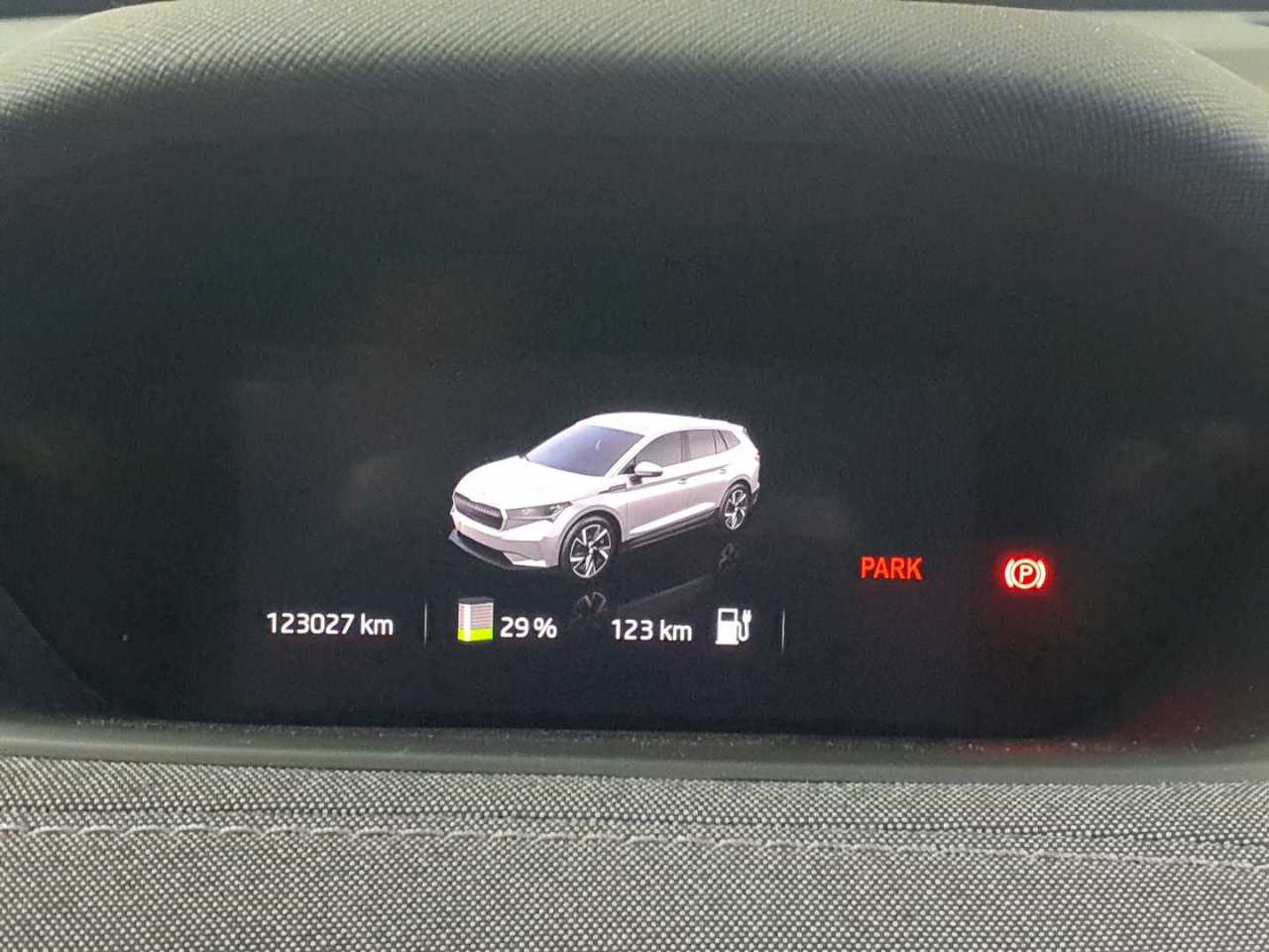 Skoda Enyaq iV 80 11