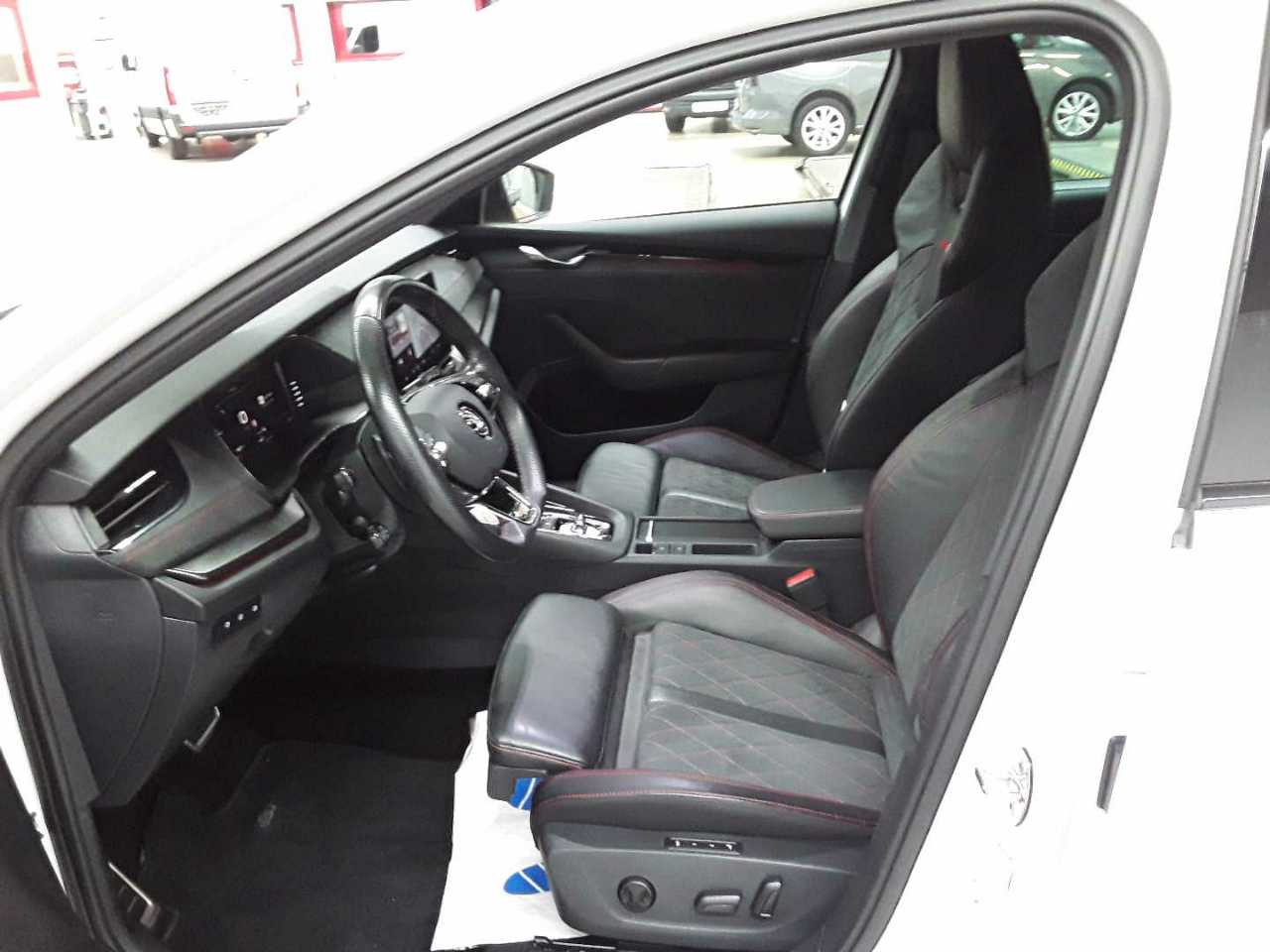 Skoda Octavia Combi 2.0 TDI DSG 4x4 RS 7
