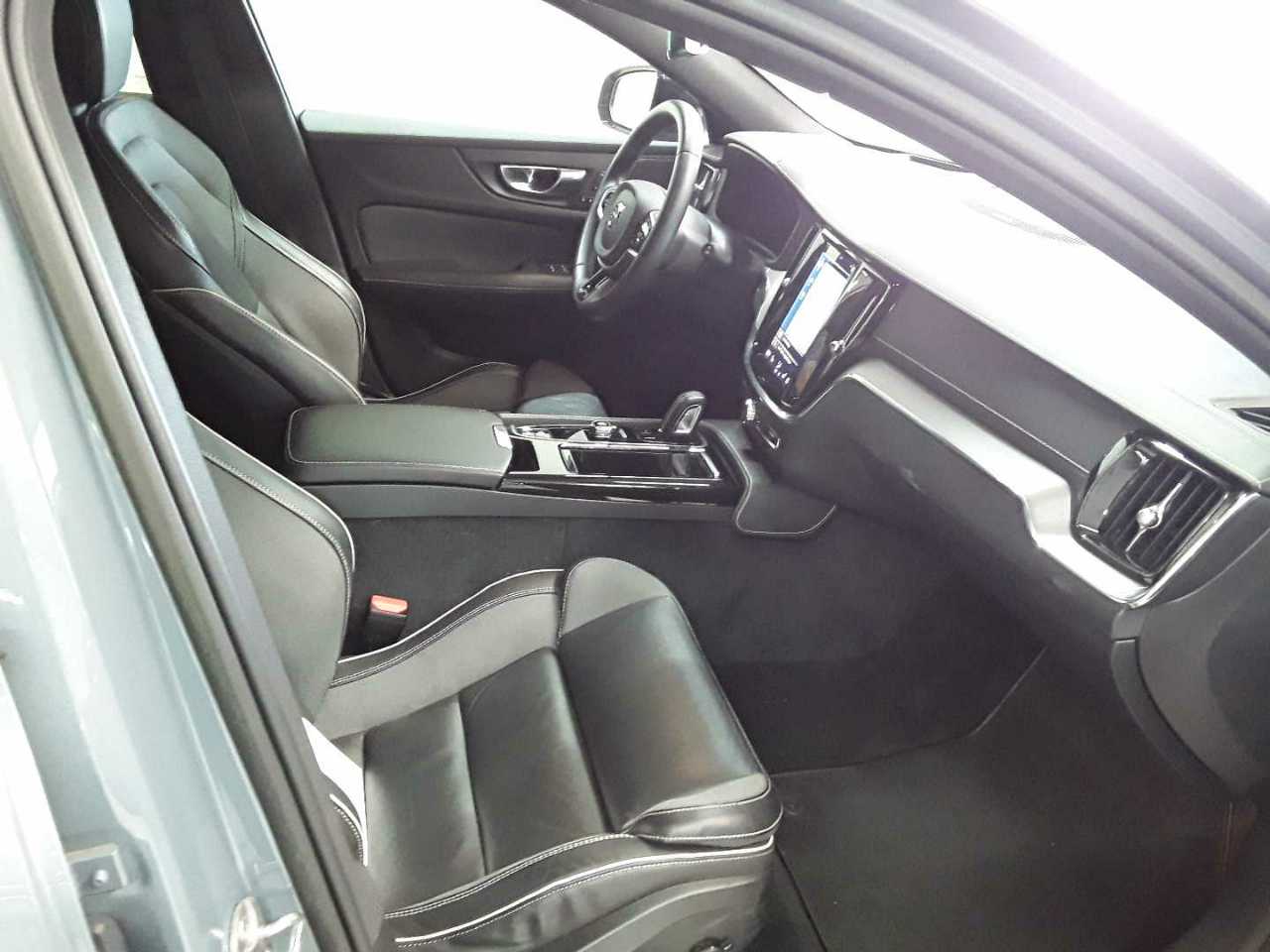 Volvo V60 T6 AWD Recharge Geartronic RDesign 8