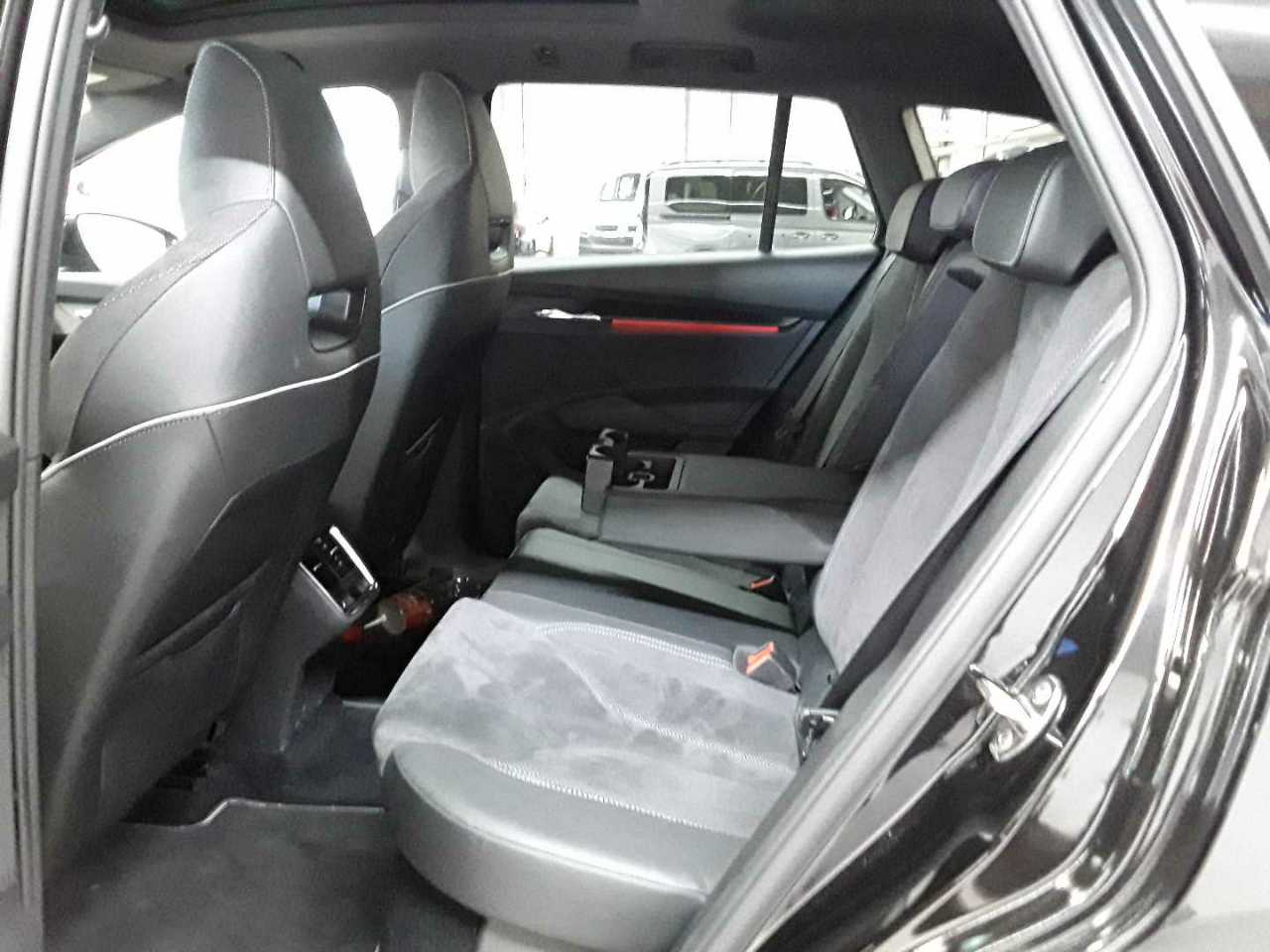 Skoda Enyaq iV 80x 13