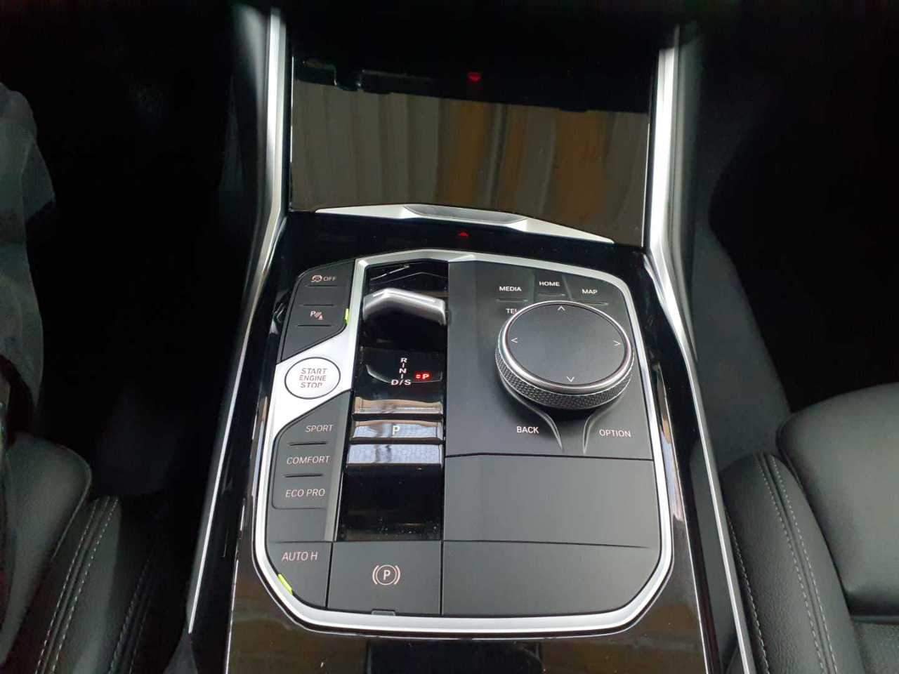 BMW 320d Touring Aut. 10