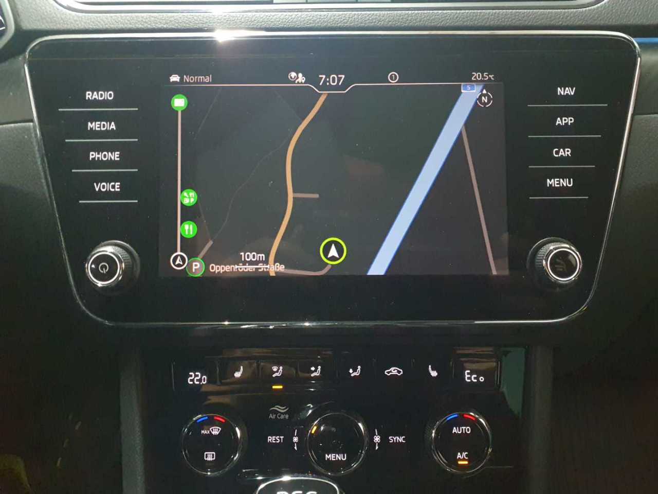 Skoda Superb Combi 1.4 TSI iV DSG Sportline 12