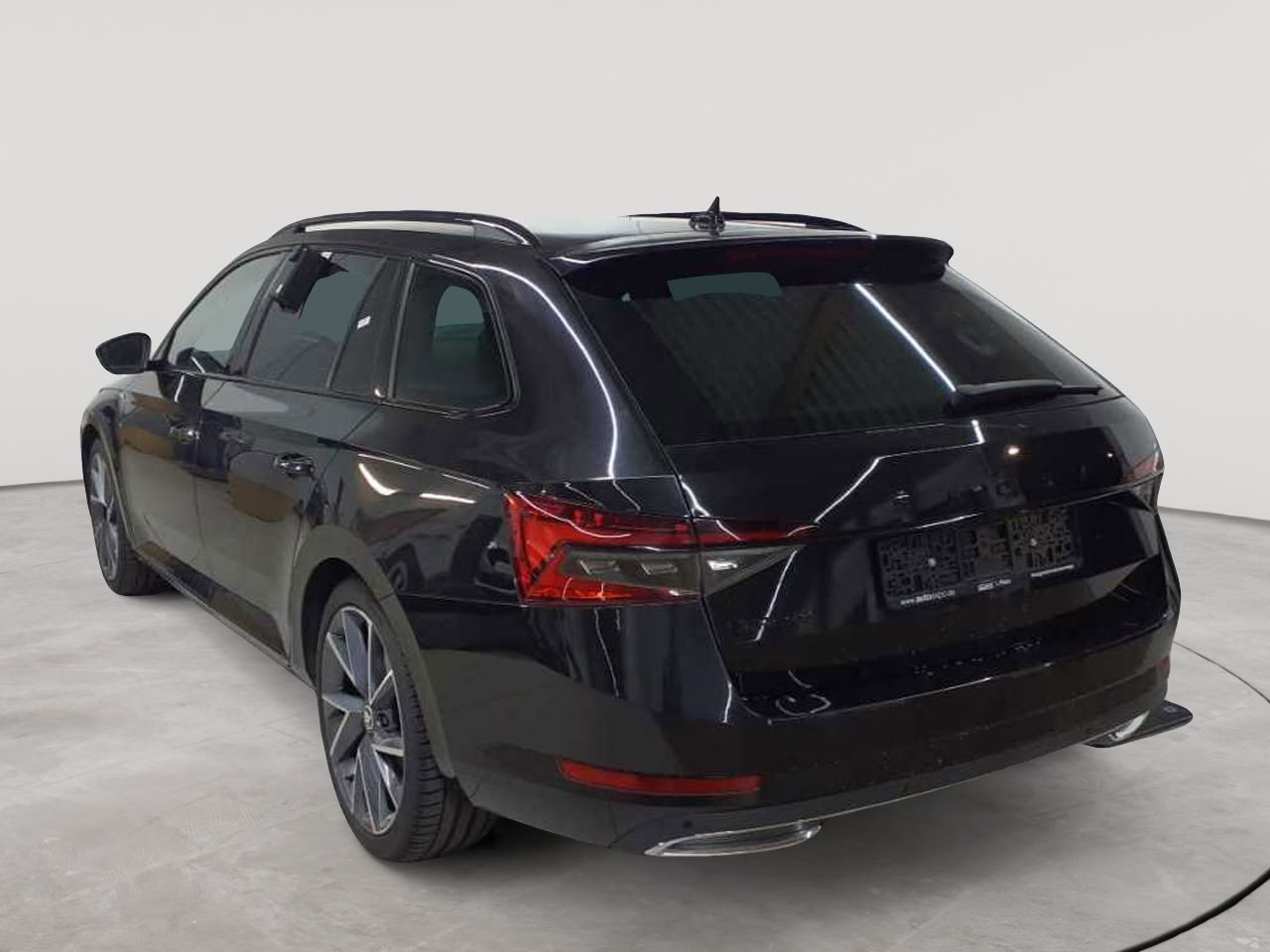 Skoda Superb Combi 1.4 TSI iV DSG Sportline 5