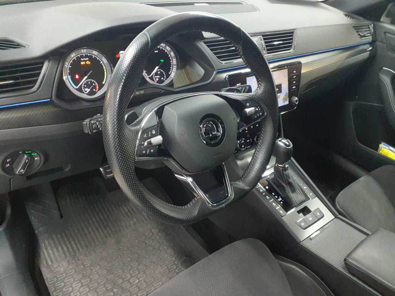 Skoda Superb Combi 1.4 TSI iV DSG Sportline 9