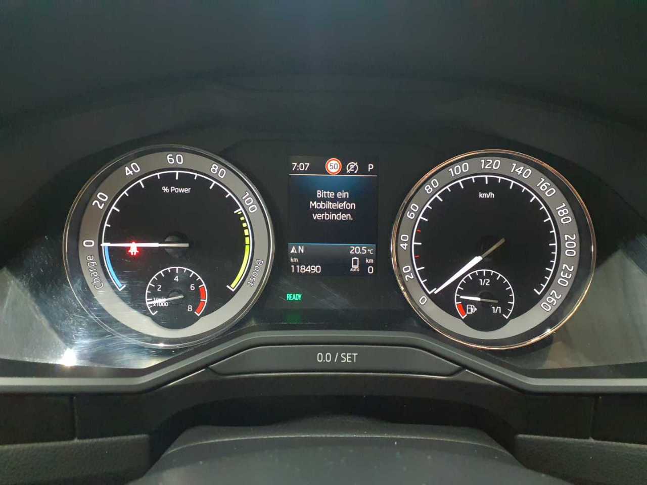 Skoda Superb Combi 1.4 TSI iV DSG Sportline 11