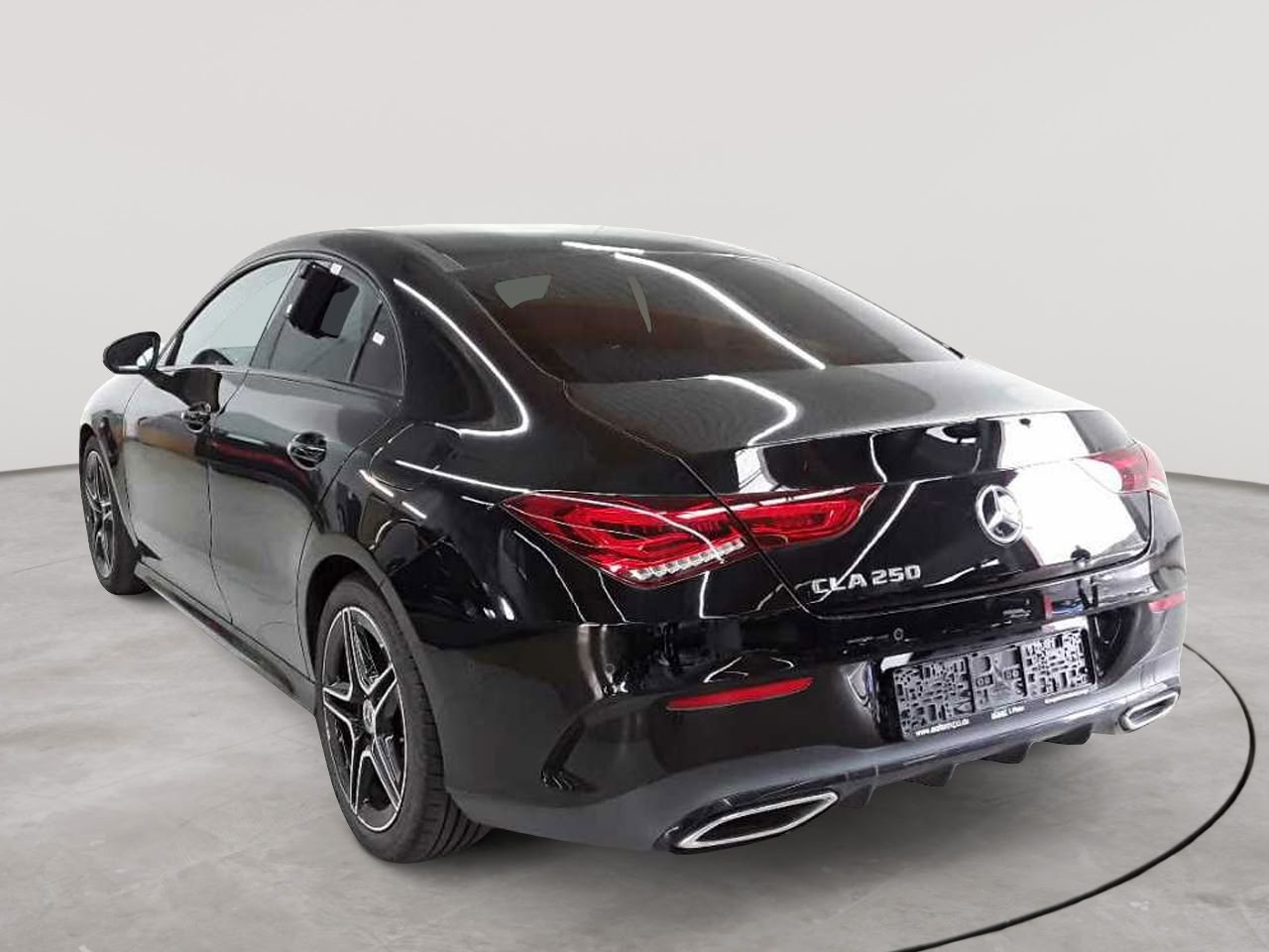 Mercedes-Benz CLA 250 7G-DCT AMG Line 5