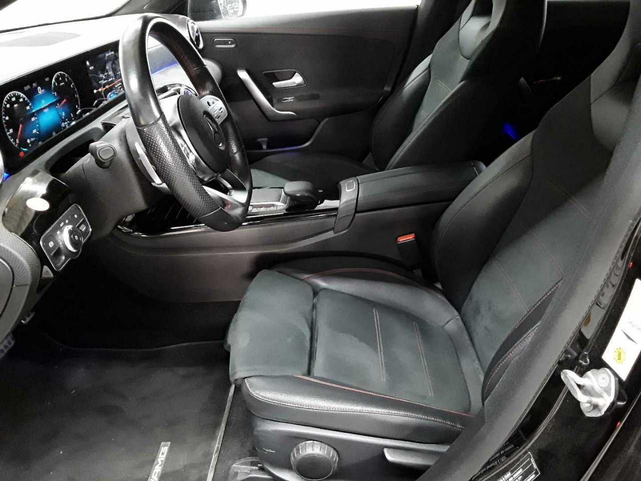 Mercedes-Benz CLA 250 7G-DCT AMG Line 7