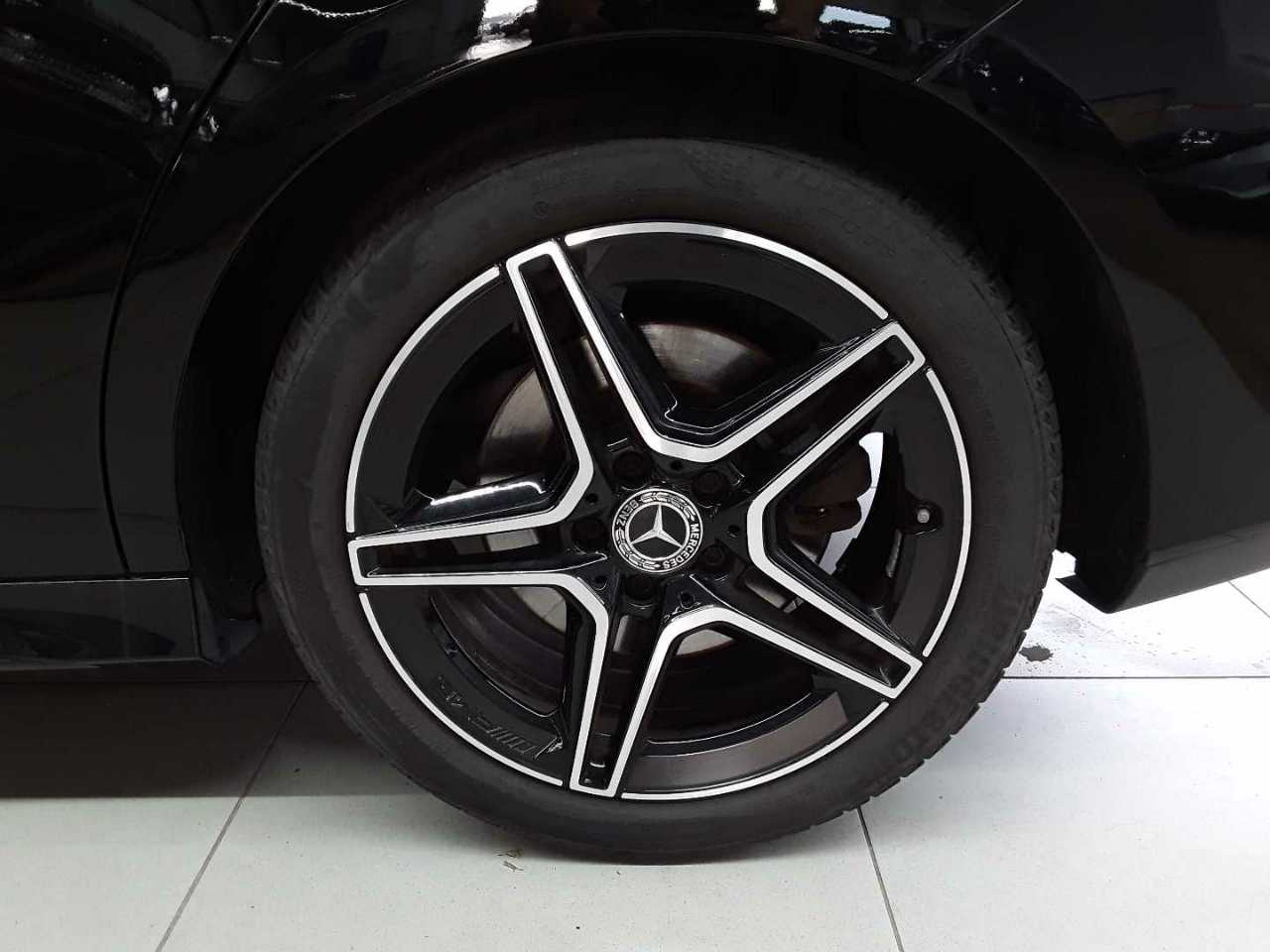Mercedes-Benz CLA 250 7G-DCT AMG Line 18