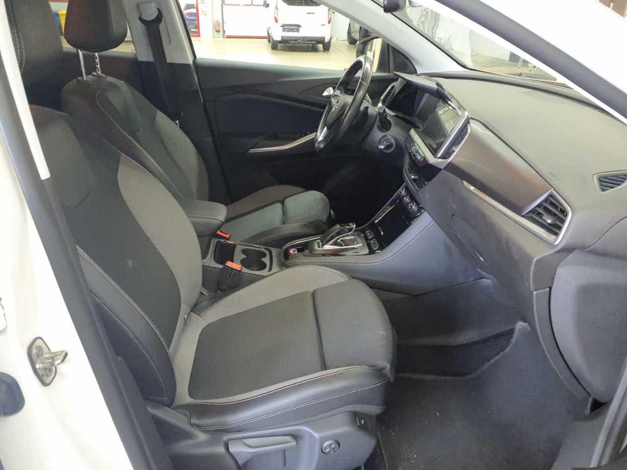 Opel Grandland 1.5 D Automatik Business Elegance 7