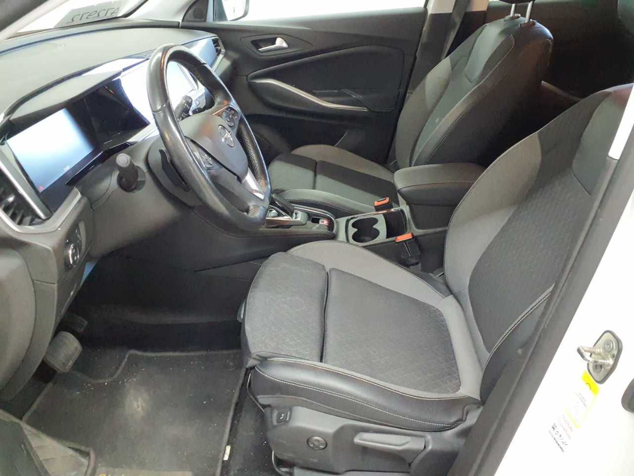 Opel Grandland 1.5 D Automatik Business Elegance 8