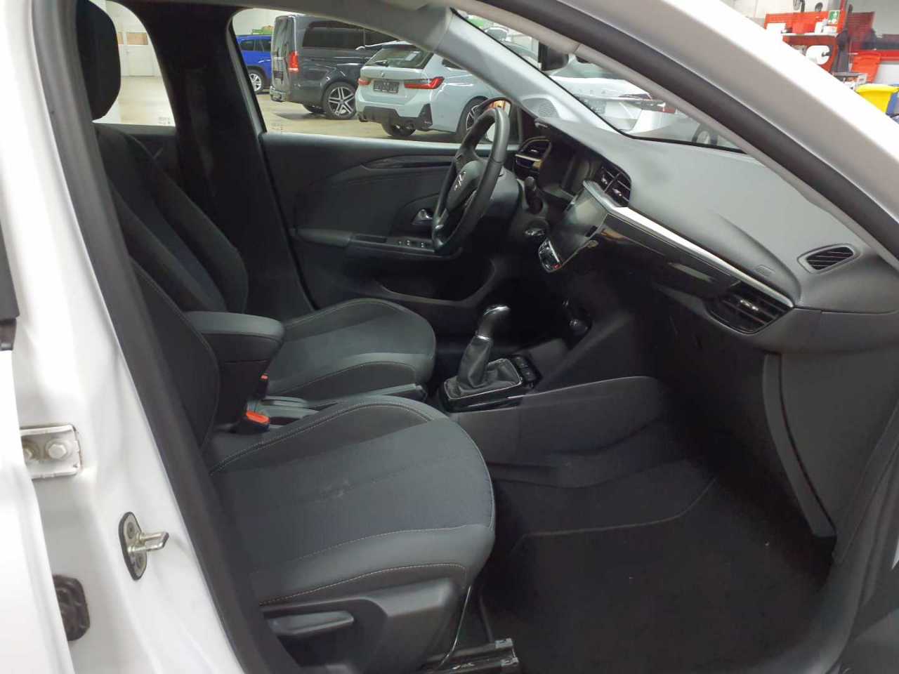 Opel Corsa 1.2 Start/Stop Elegance 8