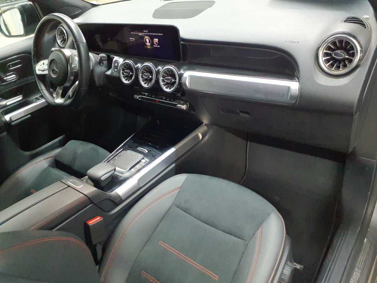 Mercedes-Benz GLB 220 d 8G-DCT AMG Line 9