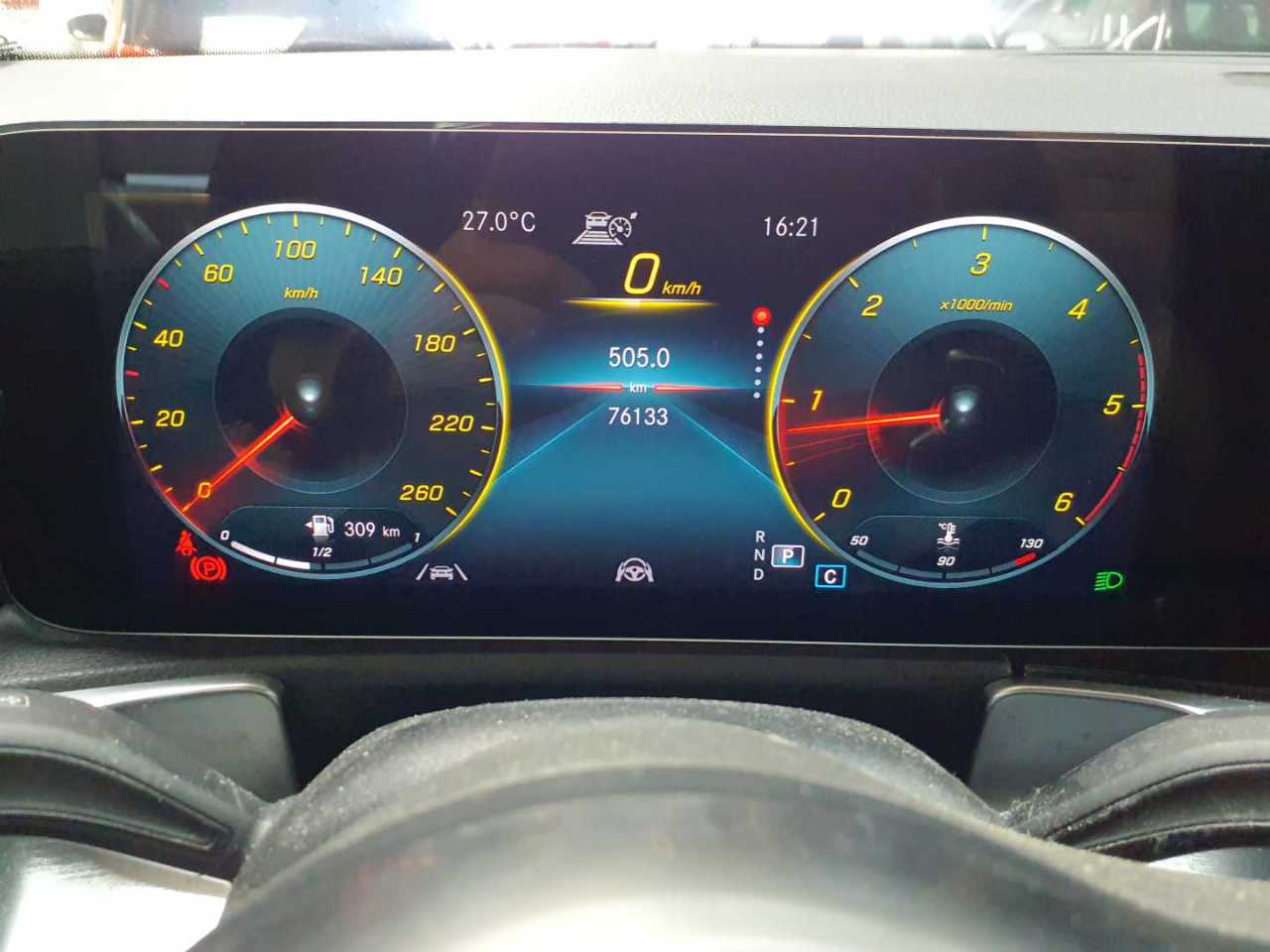 Mercedes-Benz GLB 220 d 8G-DCT AMG Line 11