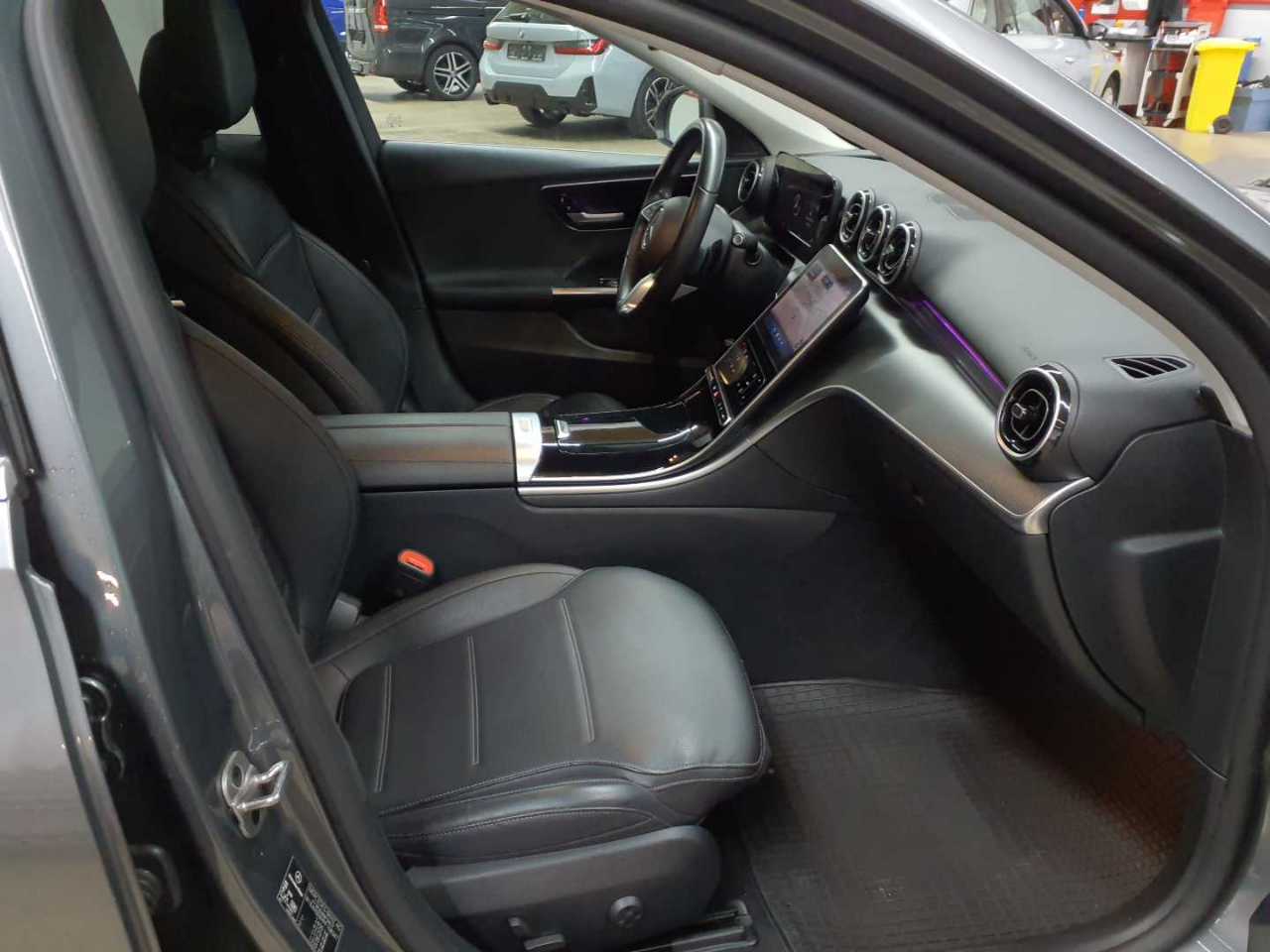 Mercedes-Benz C 200 d T 9G-TRONIC Avantgarde 8