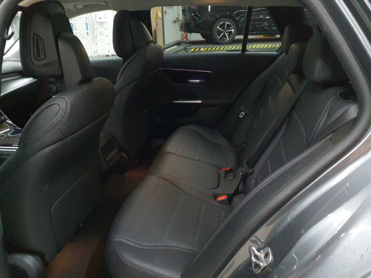 Mercedes-Benz C 200 d T 9G-TRONIC Avantgarde 13