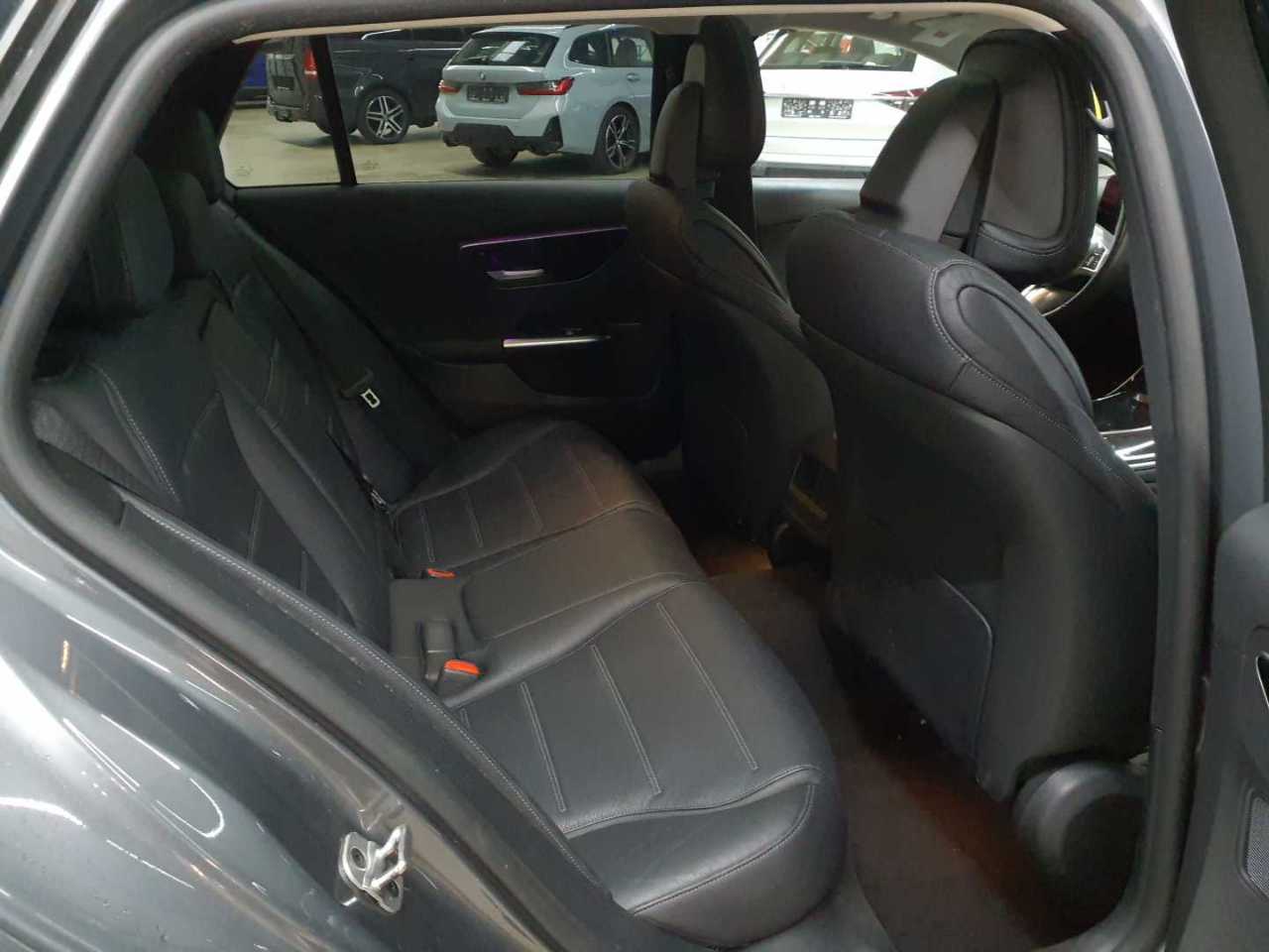 Mercedes-Benz C 200 d T 9G-TRONIC Avantgarde 14