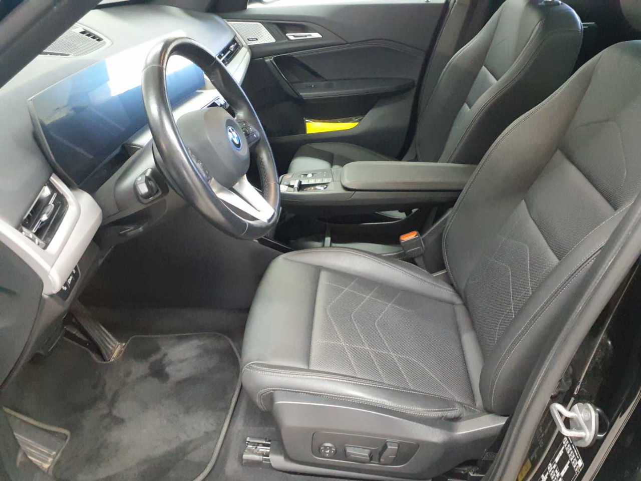 Bmw iX1 xDrive30 8