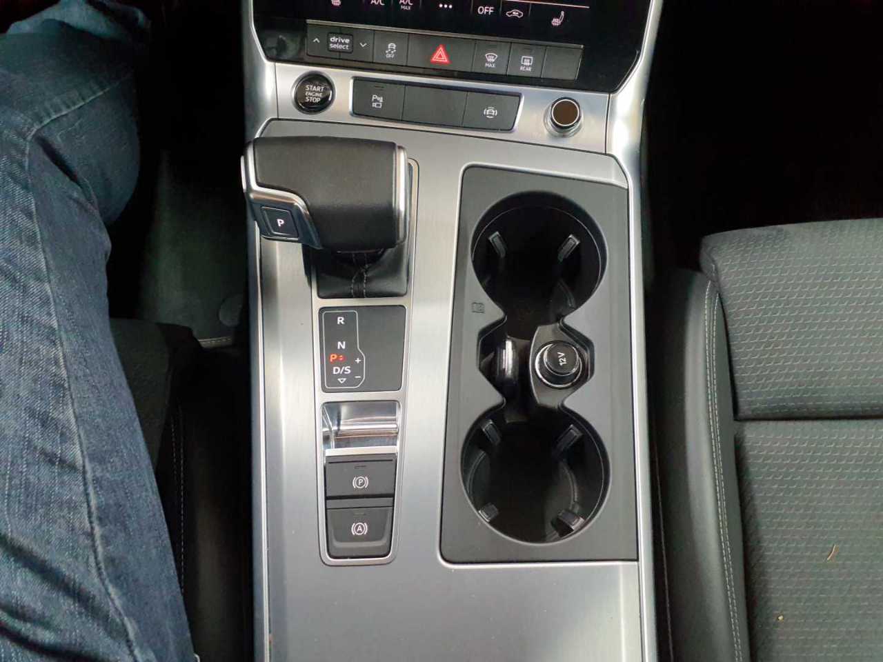 Audi A6 Avant 55 TFSI e quattro S tronic sport 10