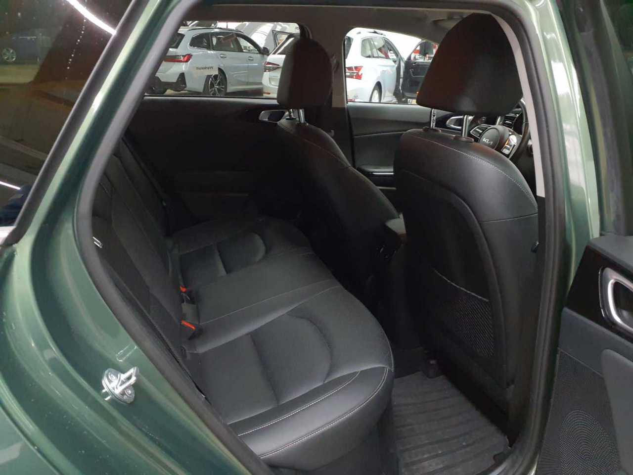 Kia Ceed SW 1.6 GDI DCT OPF Plug-in-Hybrid Platinum 14