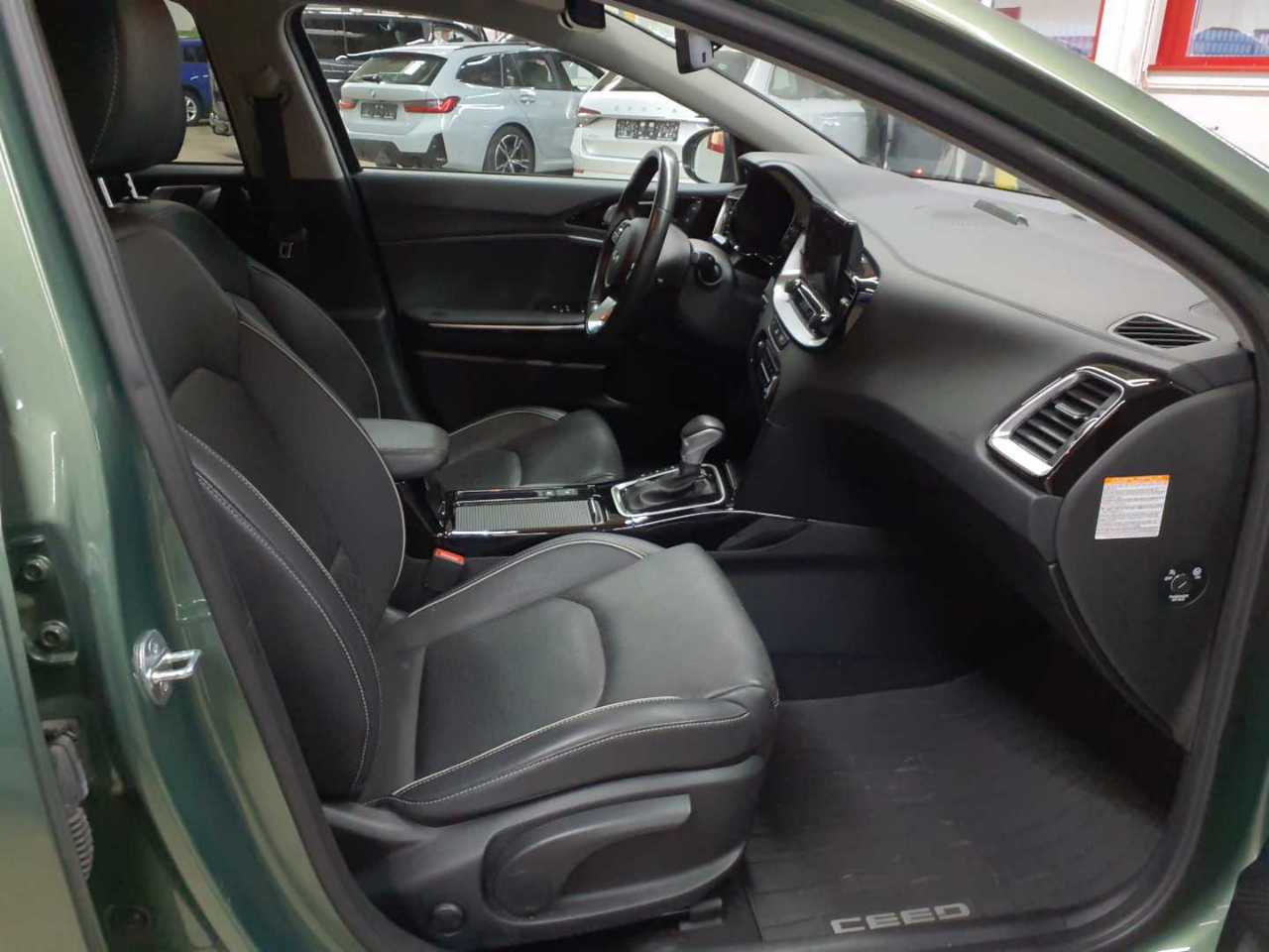 Kia Ceed SW 1.6 GDI DCT OPF Plug-in-Hybrid Platinum 8