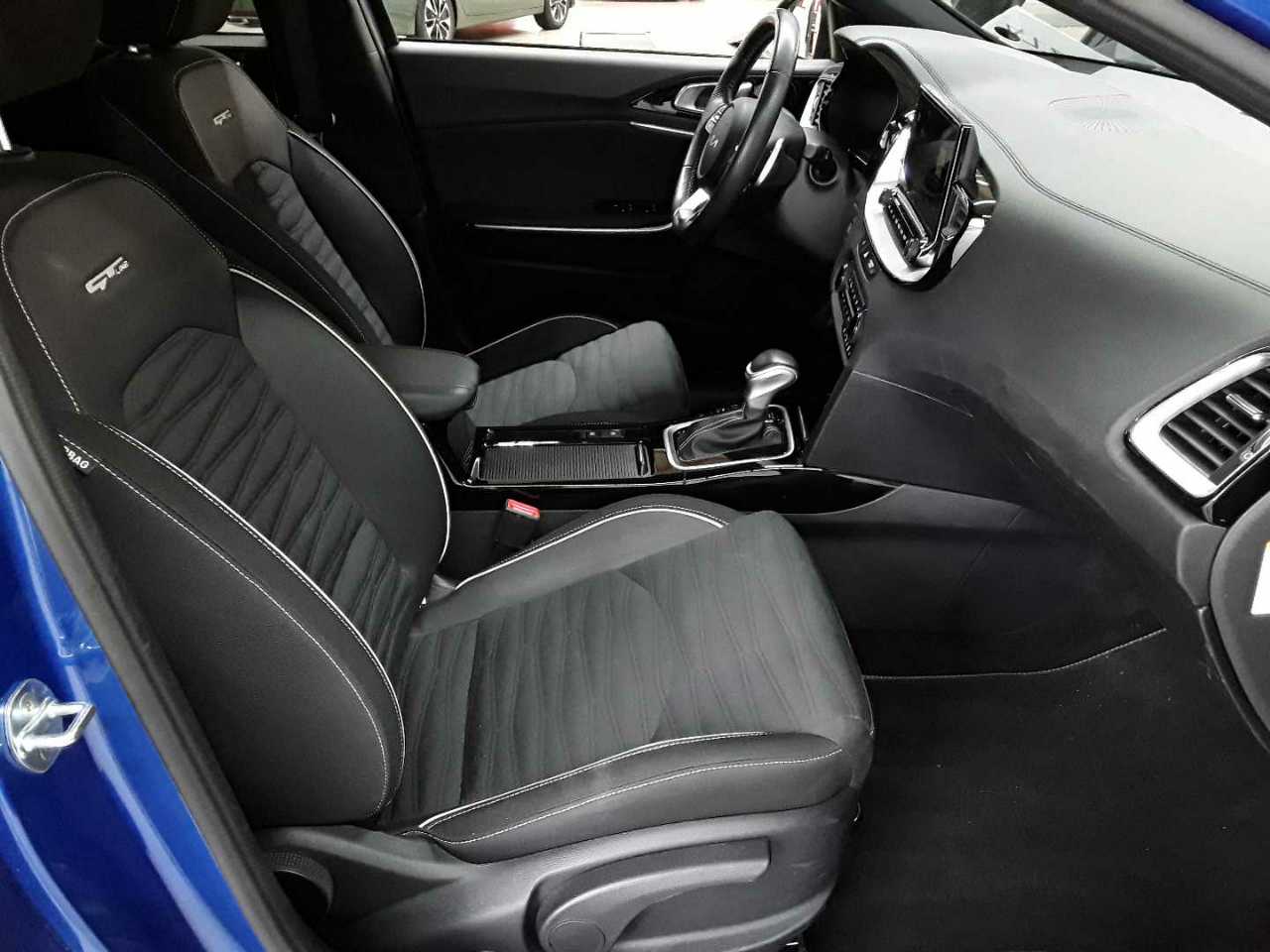 Kia Ceed 1.6 CRDi (48V Mild-Hybrid) DCT7 GT Line 8