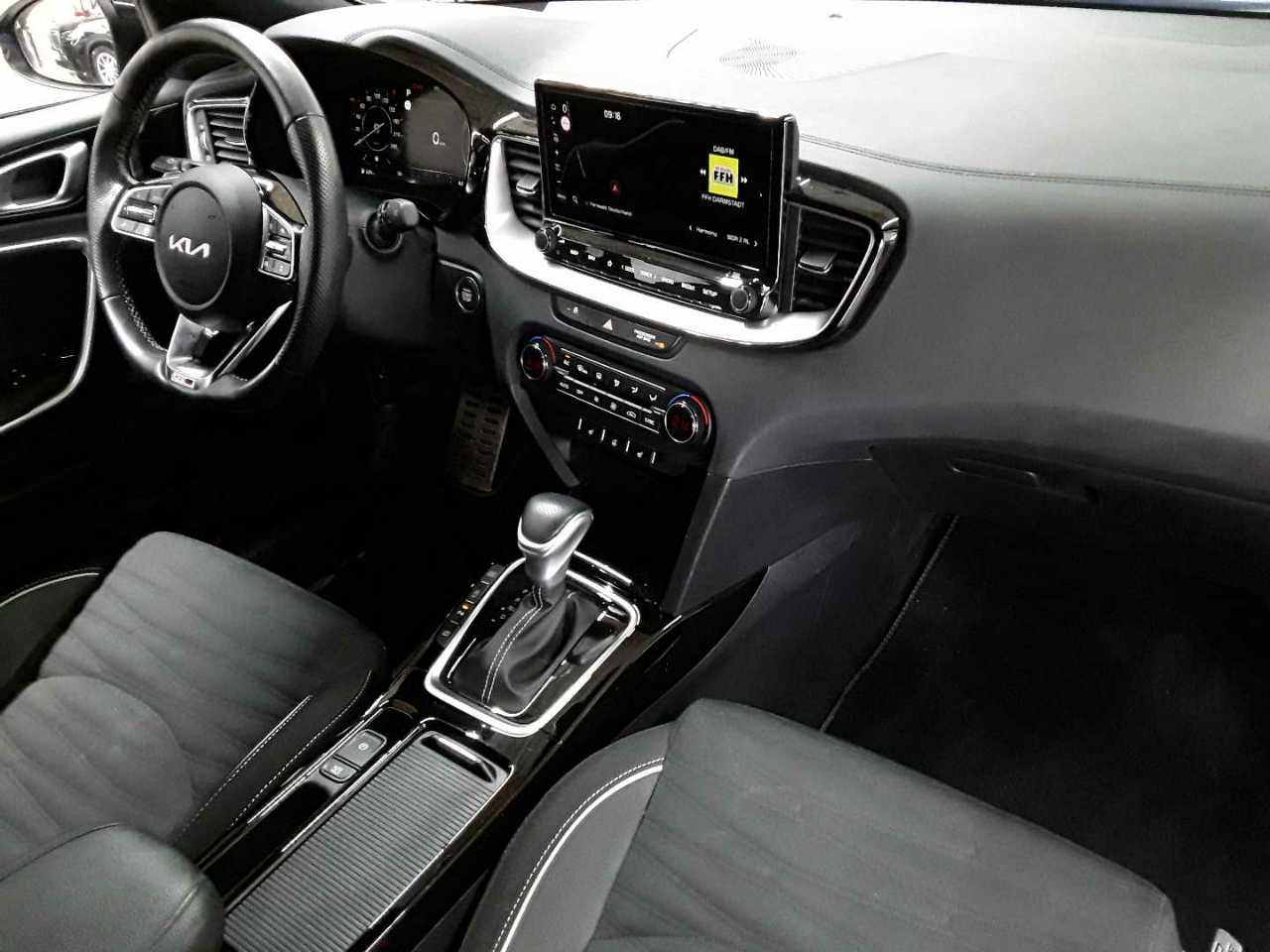 Kia Ceed 1.6 CRDi (48V Mild-Hybrid) DCT7 GT Line 9