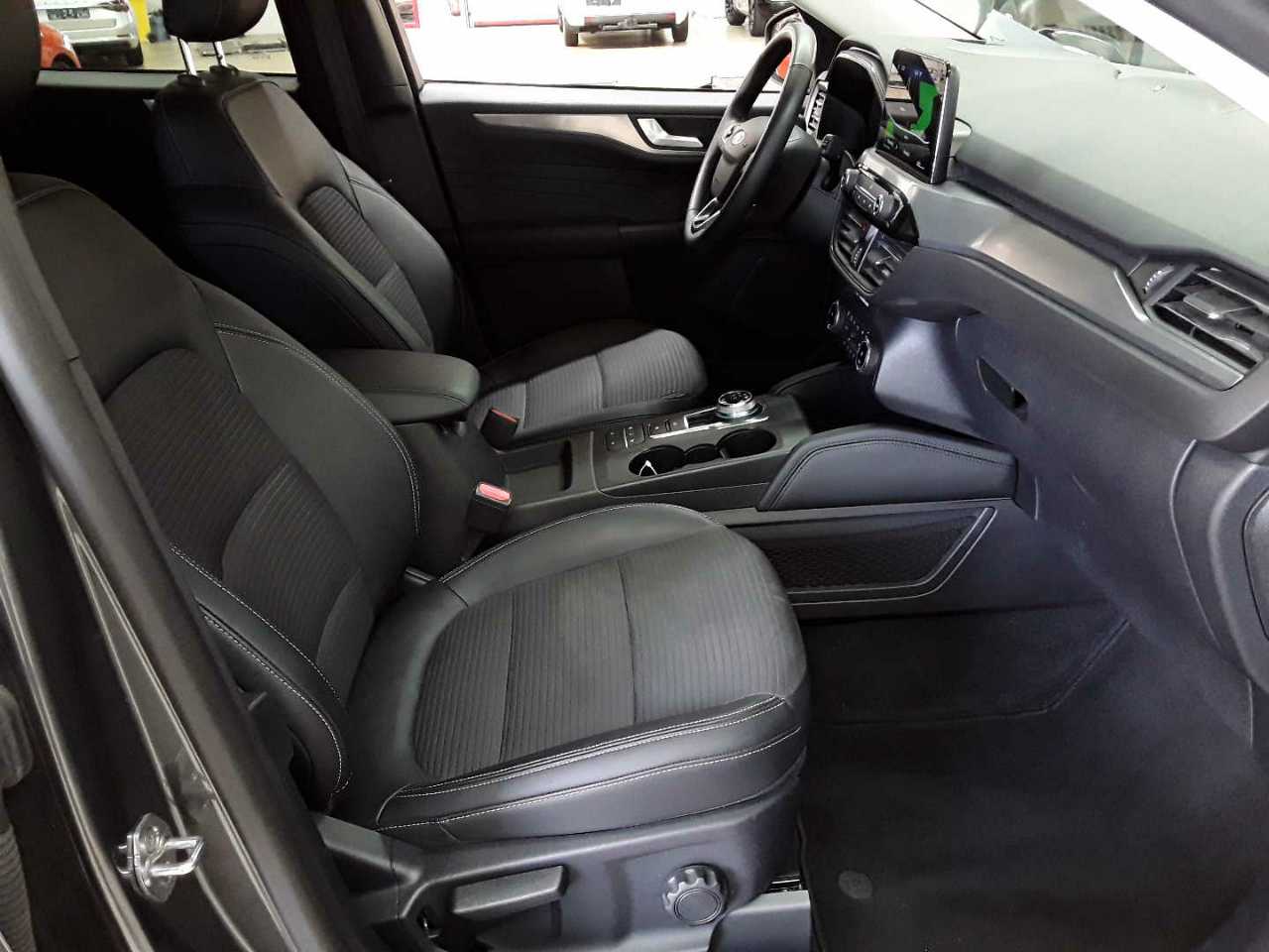 Ford Kuga 2.0 EcoBlue Aut. TITANIUM X 8