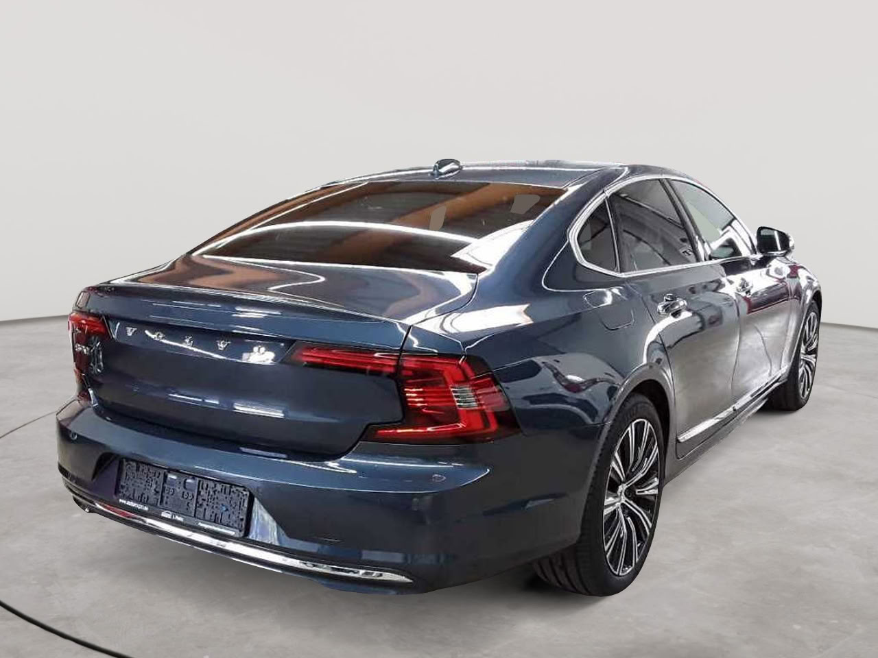 Volvo S90 T8 Recharge AWD Geartronic Inscription 4