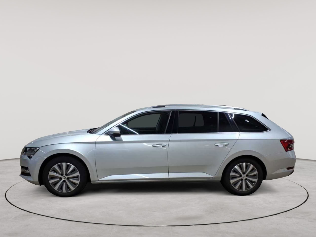 Skoda Superb Combi 2.0 TDI DSG Style 6