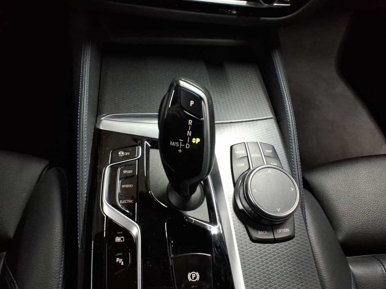 BMW 530e xDrive Touring Aut. 10
