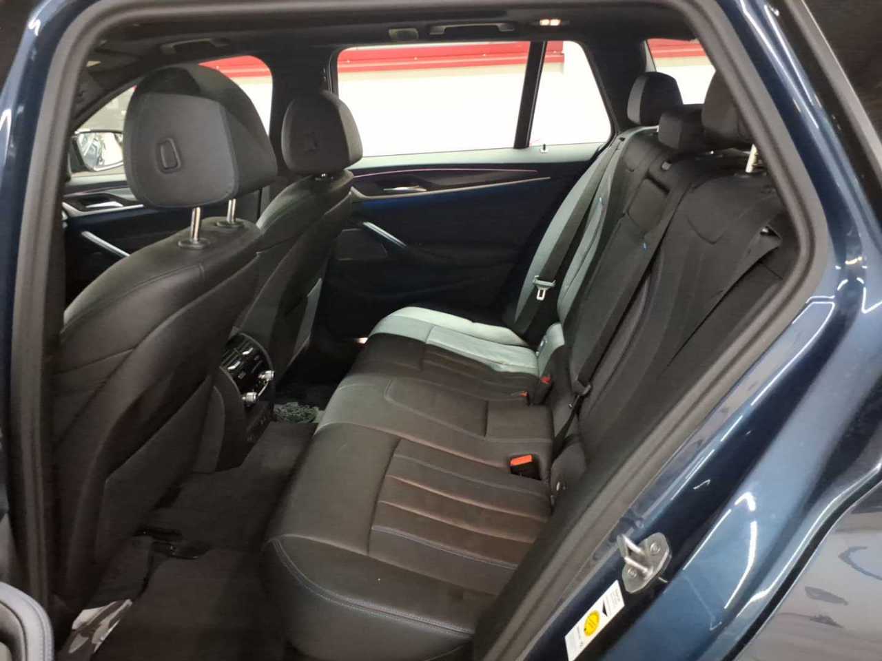 BMW 530e xDrive Touring Aut. 13