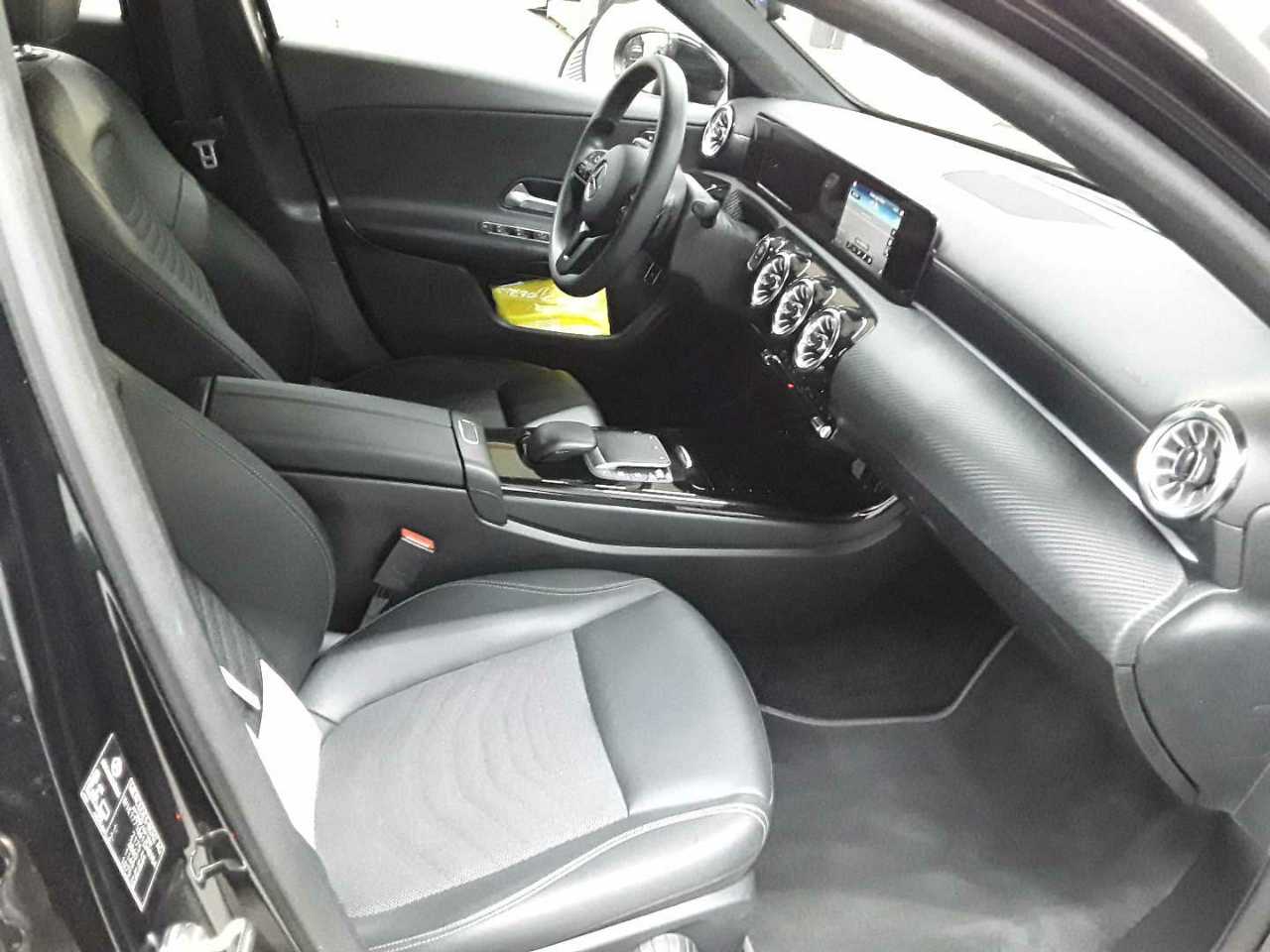 Mercedes-Benz A 250 e 8G-DCT Style 8