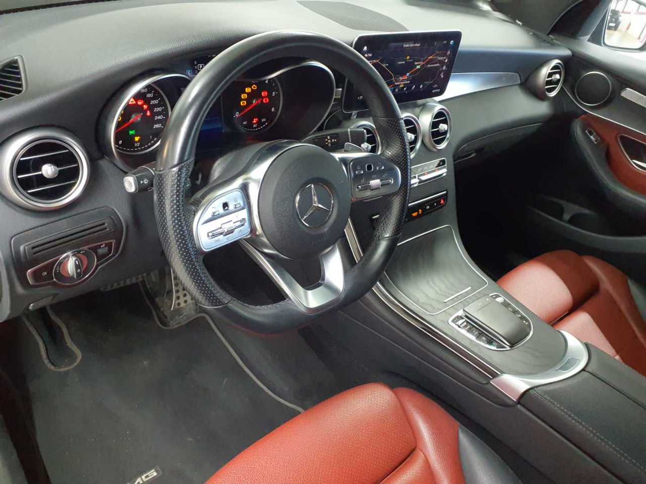 Mercedes-Benz GLC 220 d 4Matic 9G-TRONIC AMG Line 9