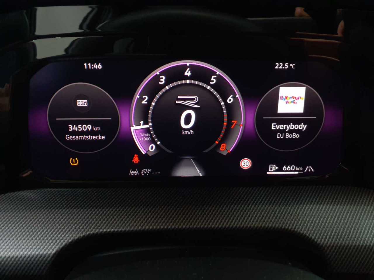 Vw Golf 1.5 TSI OPF R-Line 11