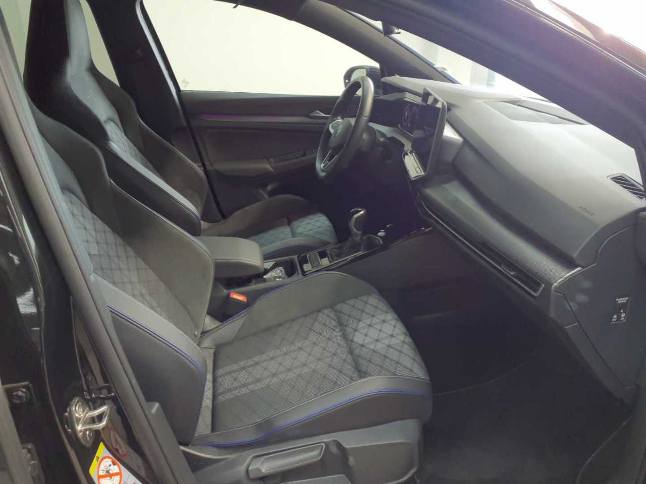 Vw Golf 1.5 TSI OPF R-Line 8