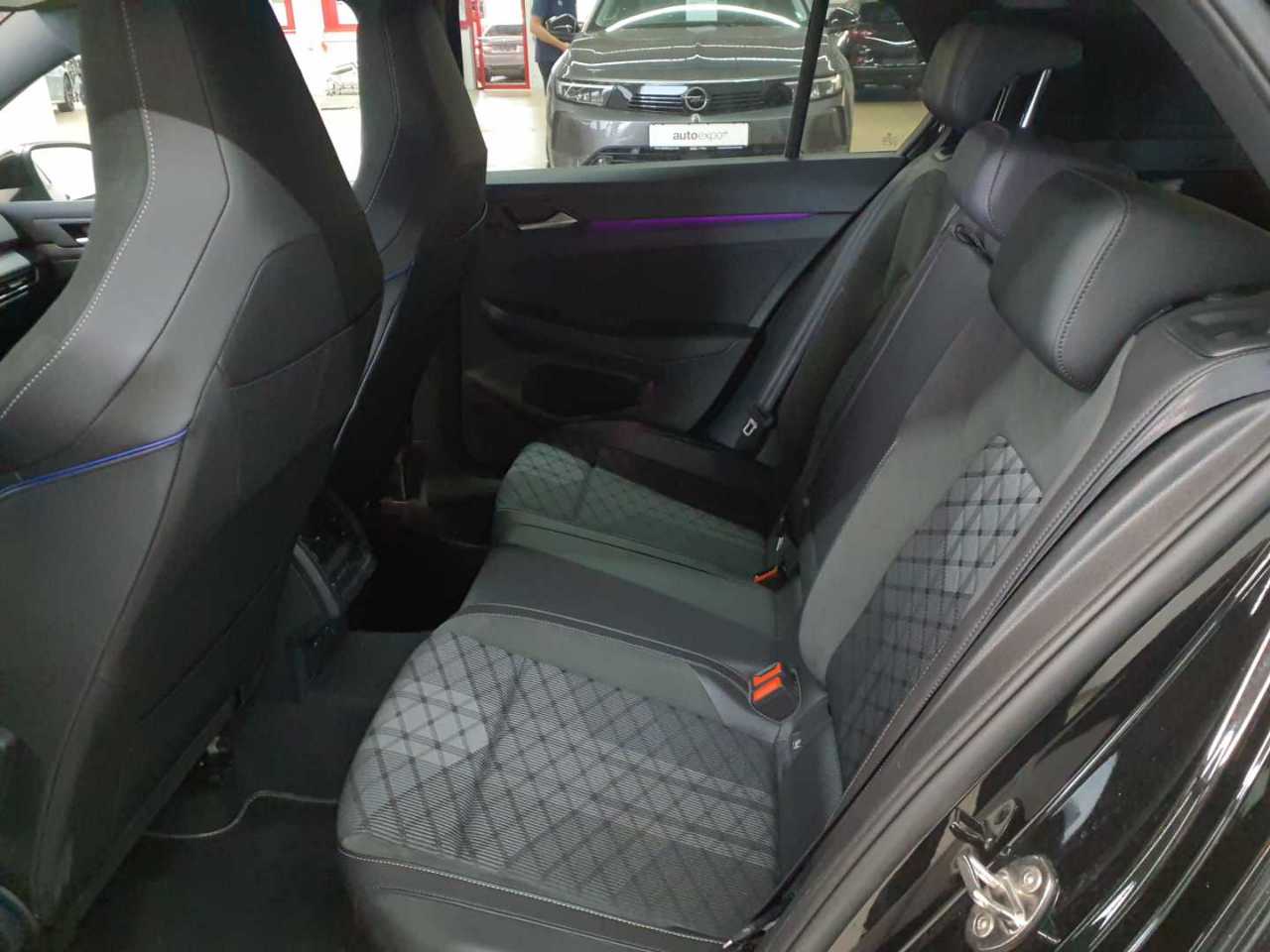Vw Golf 1.5 TSI OPF R-Line 13