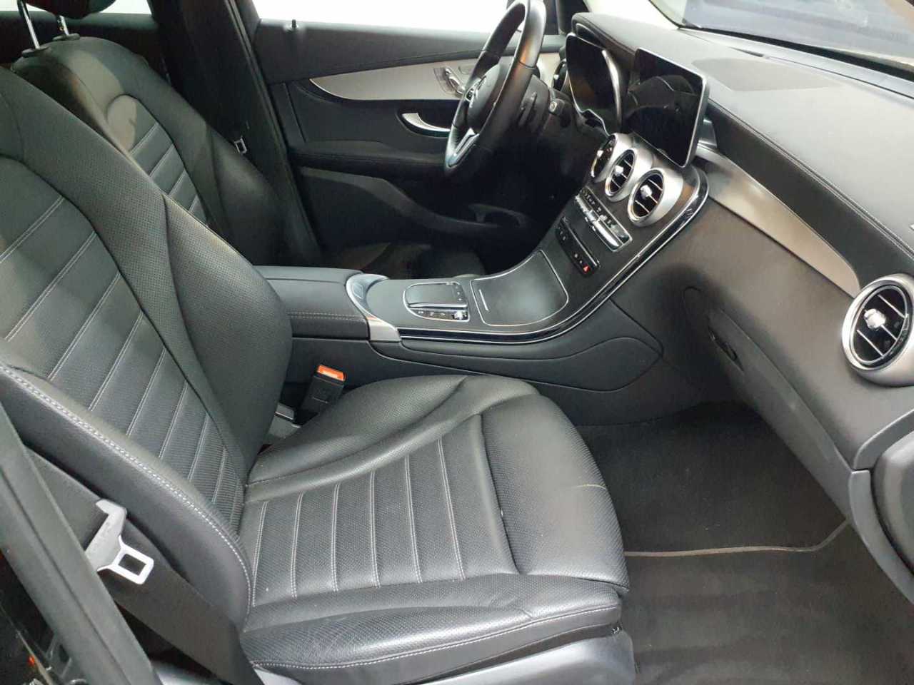 Mercedes-Benz GLC 220 d 4Matic 9G-TRONIC Exclusive 8