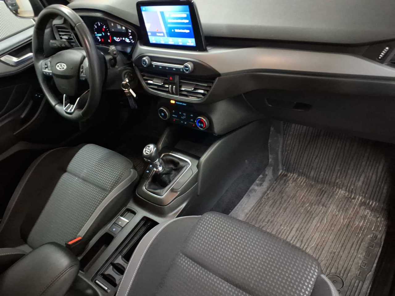 Ford Focus Turnier 1.5 EcoBlue Start-Stopp-System COOL&CONNECT 9