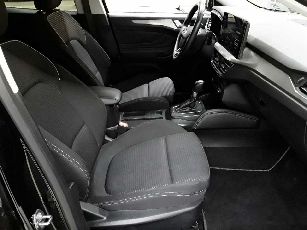 Ford Focus Turnier 1.0 EcoBoost Hybrid Aut. TITANIUM X 8