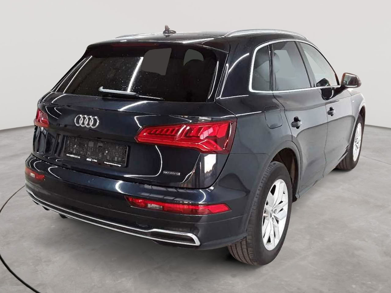 Audi Q5 50 TFSI e quattro S tronic sport 4