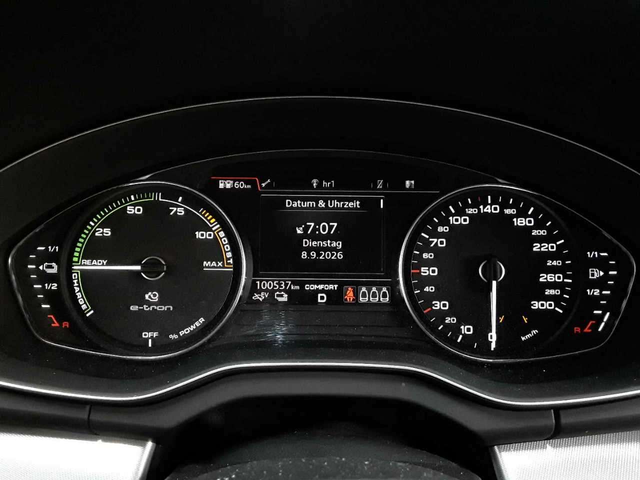 Audi Q5 50 TFSI e quattro S tronic sport 11