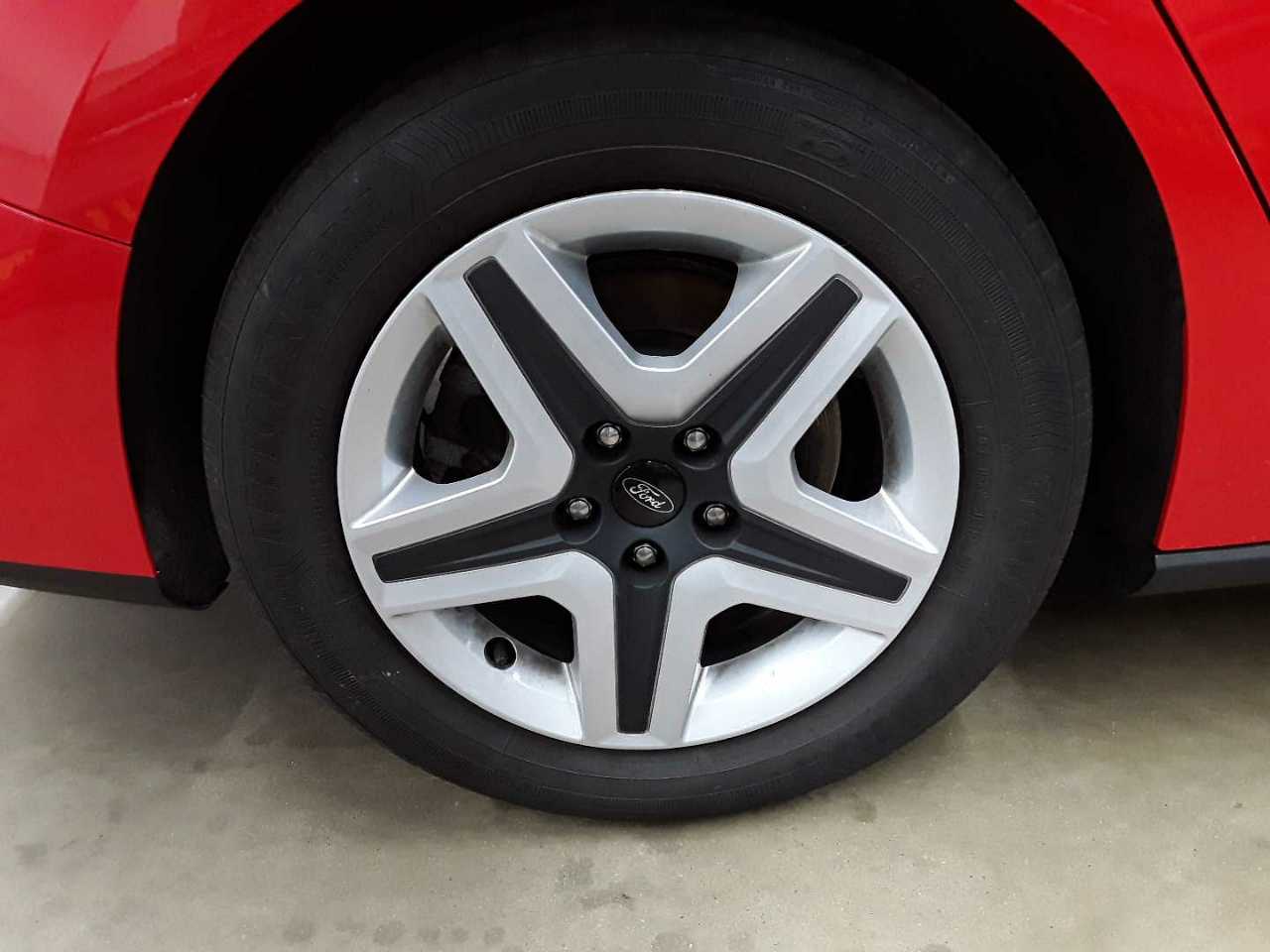Ford Focus Turnier 1.5 EcoBlue Start-Stopp-System COOL&CONNECT 18