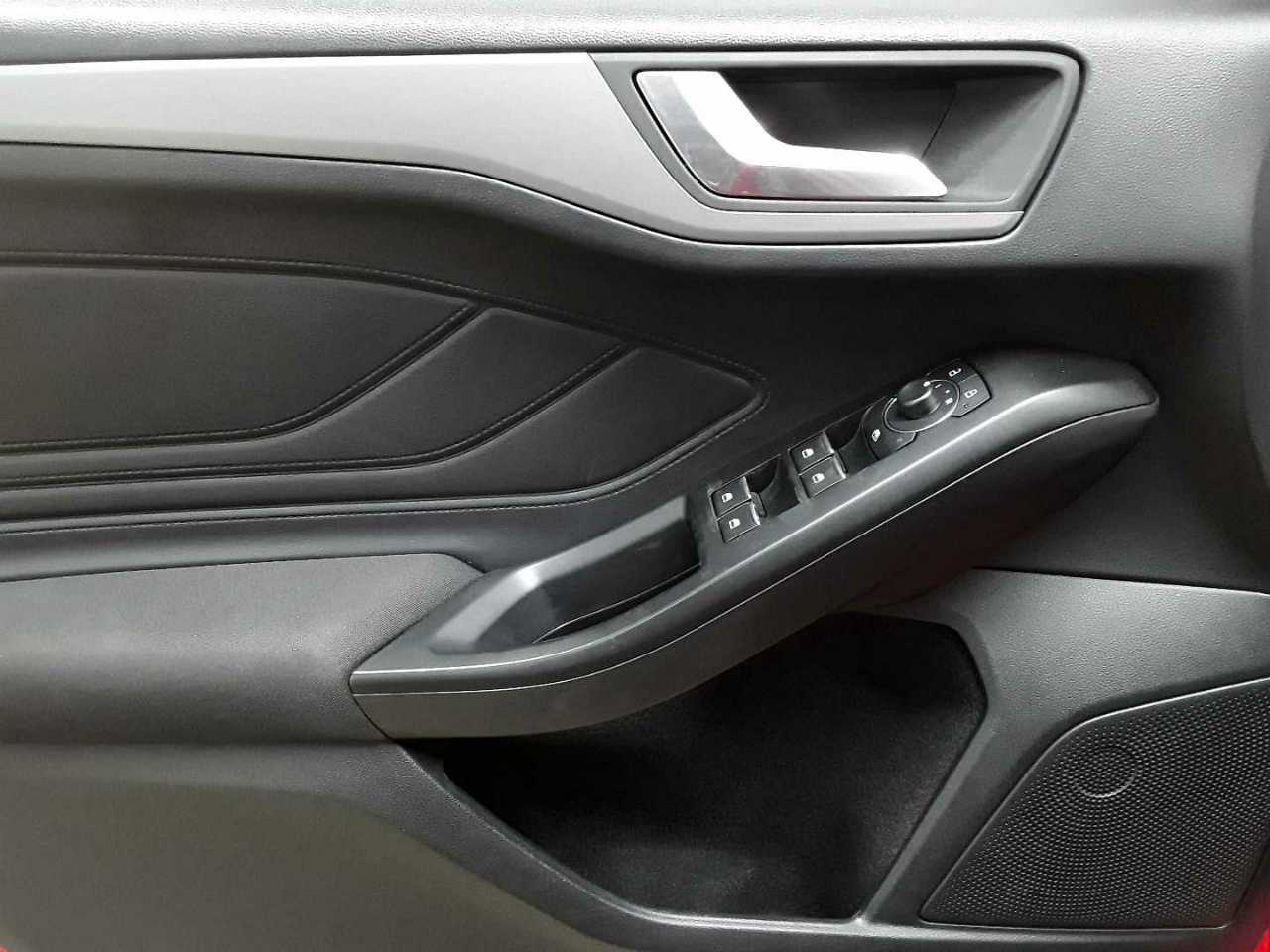 Ford Focus Turnier 1.5 EcoBlue Start-Stopp-System COOL&CONNECT 17
