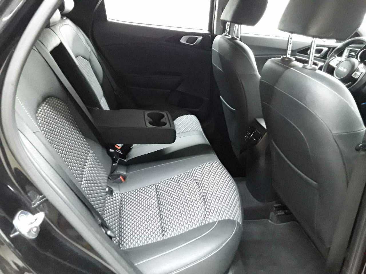 Kia XCeed 1.6 CRDi Eco-Dynamics+(48V Mild-Hybrid) DCT7 SPIRIT 14
