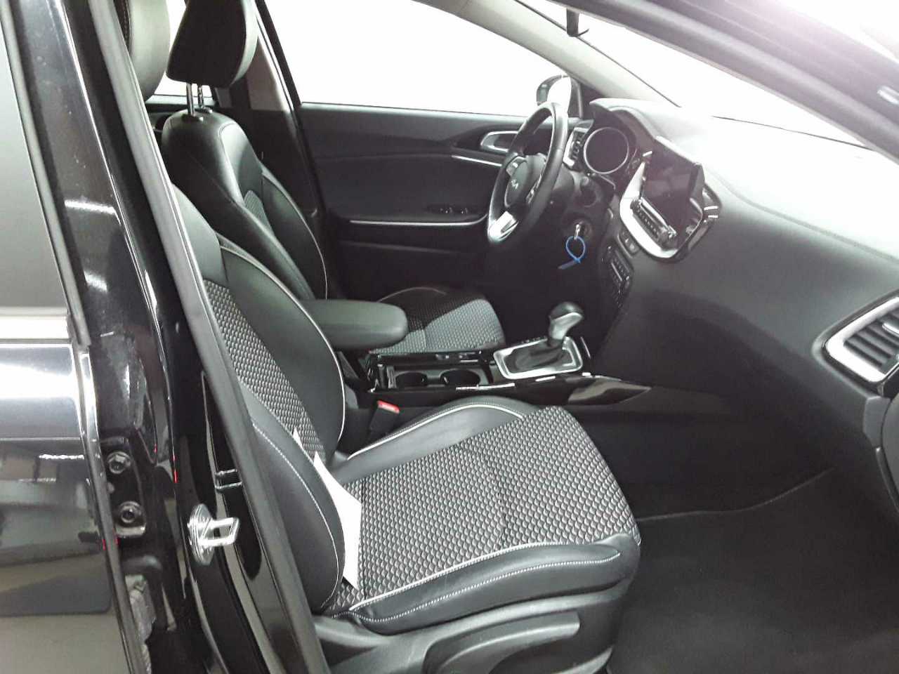 Kia XCeed 1.6 CRDi Eco-Dynamics+(48V Mild-Hybrid) DCT7 SPIRIT 8
